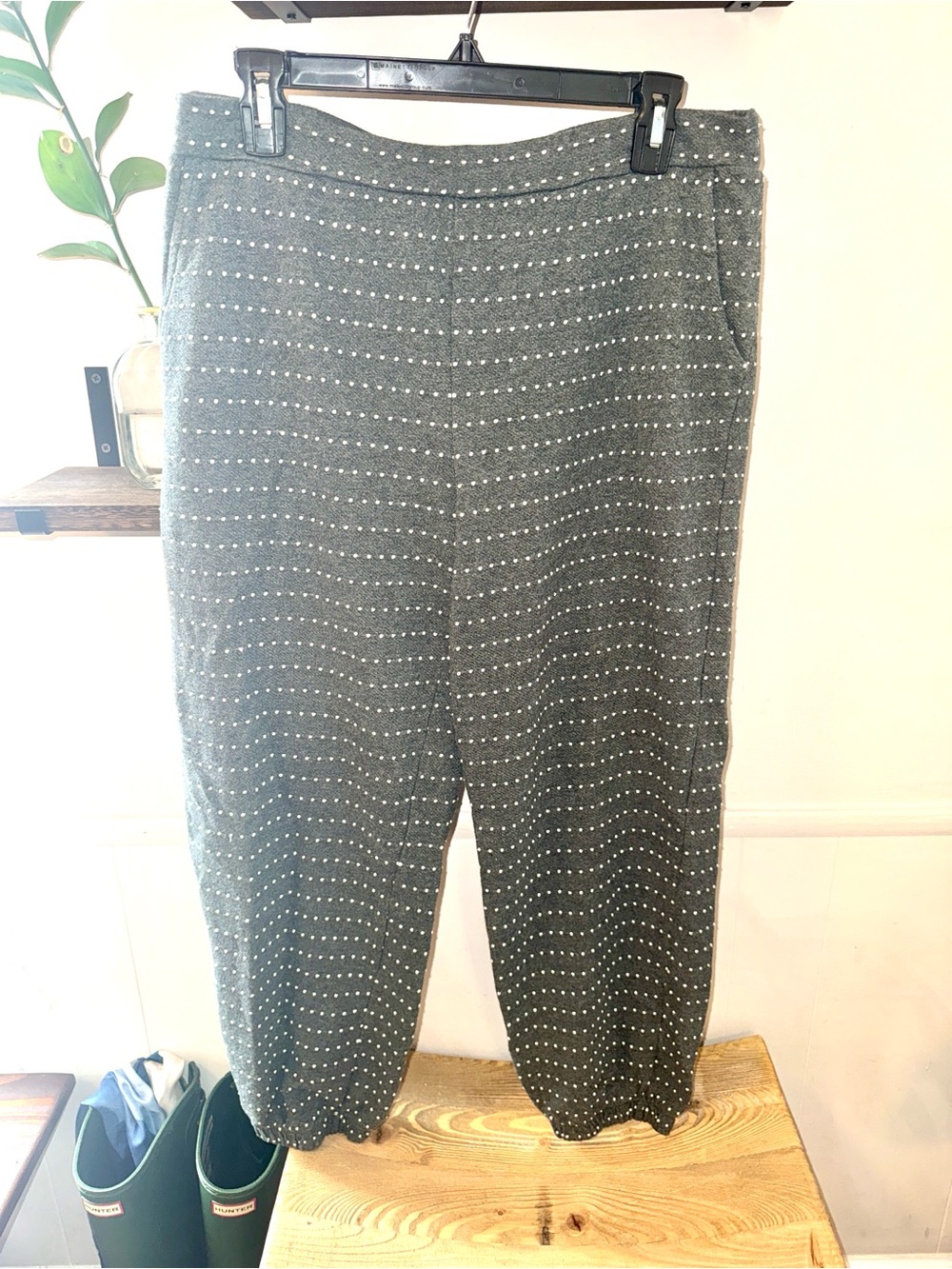 mododoc Los Angeles Gray Polka Dot Joggers Size medium